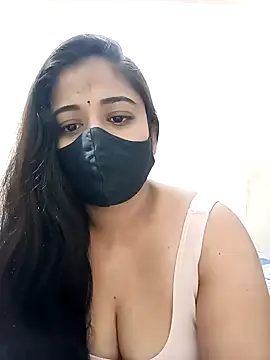 Snapshot of DIZZLING_DIVA chatting on January 2025 11:17:01 PM DIZZLING DIVA online show from January 2025 11:17:01 PM