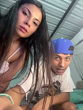 Snapshot of ValenSuarez25 chatting on June 2026 01:18:02 AM ValenSuarez25 online show from June 2026 01:18:02 AM