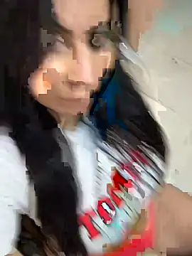 Snapshot of ValenSuarez25 chatting on July 2026 07:53:01 PM ValenSuarez25 online show from July 2026 07:53:01 PM