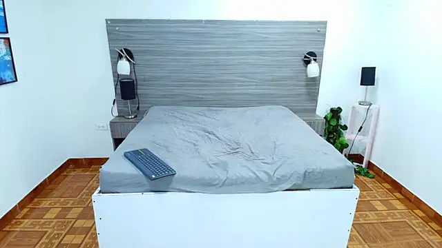 Loony Zion online show from January 2025 01:41:01 PM