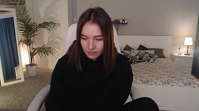 Bellla Haddid online show from September 2025 01:07:02 AM