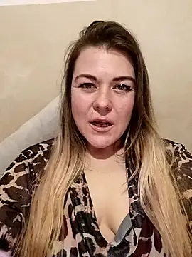 Snapshot of LunikaLunaX chatting on February 2025 09:15:02 PM LunikaLunaX online show from February 2025 09:15:02 PM