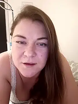 Snapshot of LunikaLunaX chatting on January 2026 07:28:02 PM LunikaLunaX online show from January 2026 07:28:02 PM