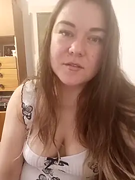 Snapshot of LunikaLunaX chatting on June 2026 10:31:01 AM LunikaLunaX online show from June 2026 10:31:01 AM