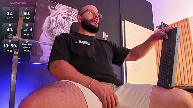 Luke  09 online show from October 2025 11:14:02 AM