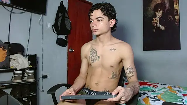 Snapshot of Lovebeng_ chatting on July 2026 10:11:01 PM Lovebeng online show from July 2026 10:11:01 PM
