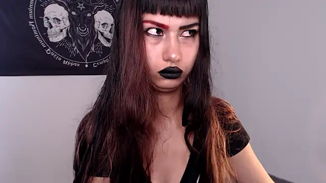 Little-Lucifer online show from November 2025 08:21:01 PM