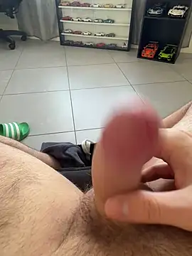 tiou72 online show from November 2025 11:42:01 AM