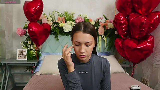 AliceBrayan online show from February 2026 05:09:01 PM