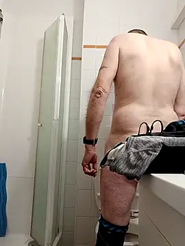 Snapshot of pascalino100 chatting on March 2026 06:50:02 AM pascalino100 online show from March 2026 06:50:02 AM