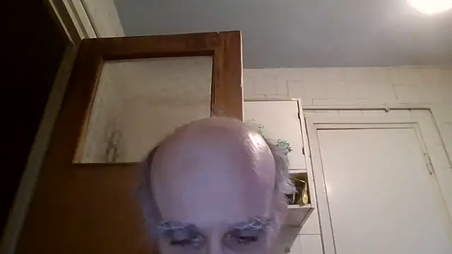 Snapshot of mariusica1@xh chatting on April 2026 05:04:02 PM mariusica1xh online show from April 2026 05:04:02 PM