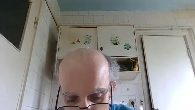 Snapshot of mariusica1@xh chatting on May 2026 09:25:02 AM mariusica1xh online show from May 2026 09:25:02 AM