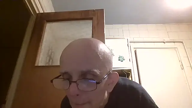 Snapshot of mariusica1@xh chatting on June 2026 09:16:02 PM mariusica1xh online show from June 2026 09:16:02 PM
