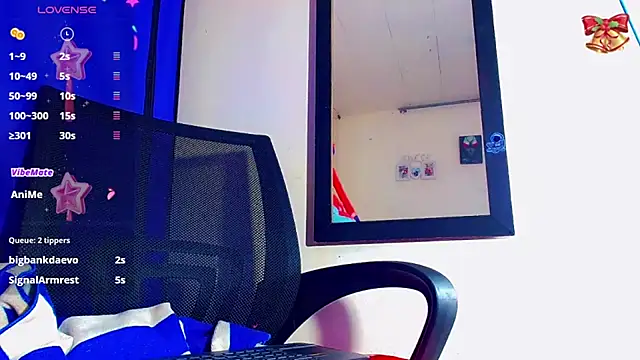 nicol gill  online show from December 2024 05:52:02 PM