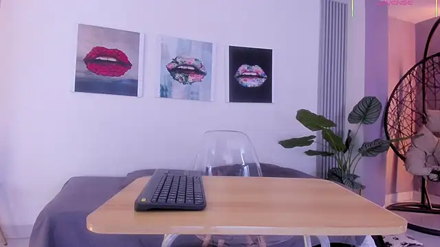 Angela donnato online show from December 2025 03:37:02 AM