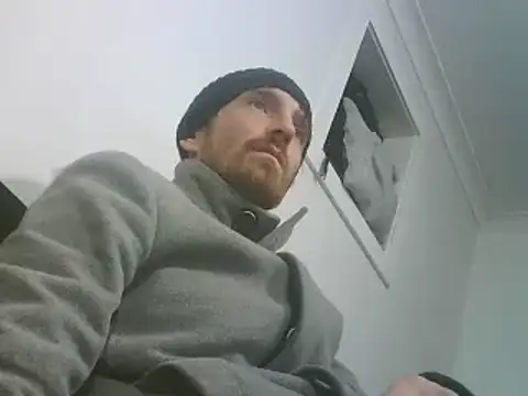 Snapshot of PocoLoco420 chatting on November 2025 02:11:01 AM PocoLoco420 online show from November 2025 02:11:01 AM