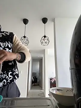 thomas gun online show from December 2025 04:05:01 PM