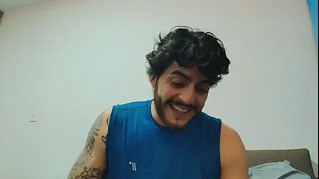 Snapshot of thomas_gun chatting on May 2026 01:12:01 AM thomas gun online show from May 2026 01:12:01 AM
