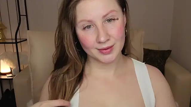 Snapshot of Helens_love chatting on February 2026 01:21:02 AM Helens love online show from February 2026 01:21:02 AM