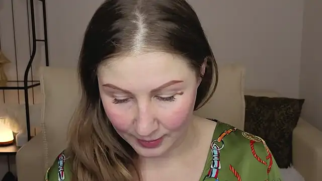 Snapshot of Helens_love chatting on February 2026 06:18:02 AM Helens love online show from February 2026 06:18:02 AM