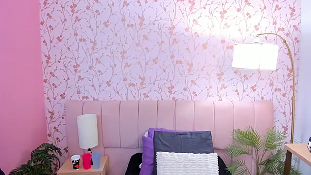 amber-hill online show from November 2025 07:35:01 PM