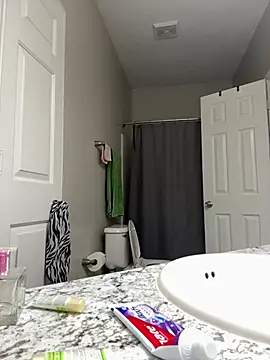 Snapshot of SexyHoneyRedd chatting on March 2025 10:36:02 AM SexyHoneyRedd online show from March 2025 10:36:02 AM