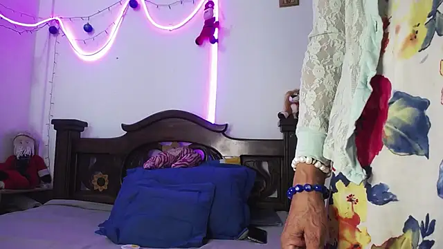 DominaLeona online show from December 2024 06:34:02 PM