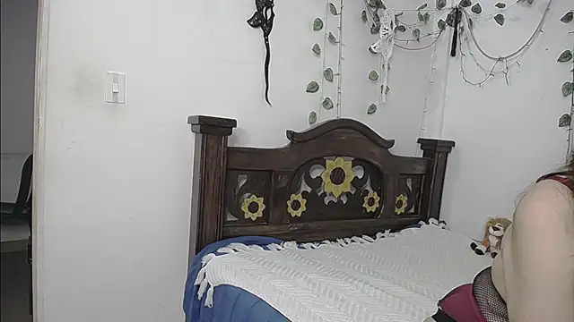 DominaLeona online show from May 2026 09:21:02 PM