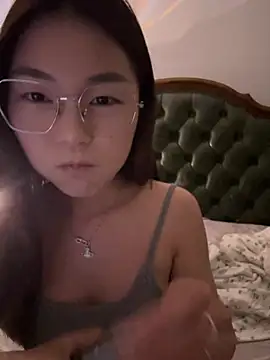 Sweet-Angel999 online show from May 2026 04:25:02 PM