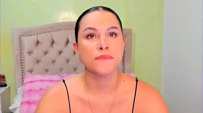 Luciluu20 online show from January 2025 06:09:02 PM