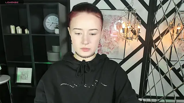 Lily Moonlight online show from February 2026 02:05:02 PM