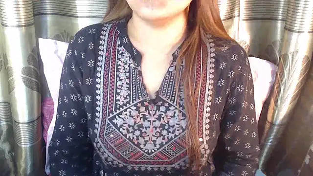 queen angelina online show from December 2025 09:41:02 PM