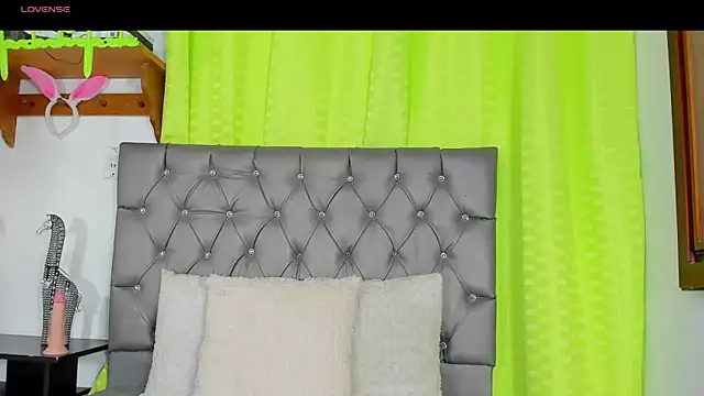 Snapshot of any_rox chatting on March 2025 12:52:02 PM any rox online show from March 2025 12:52:02 PM