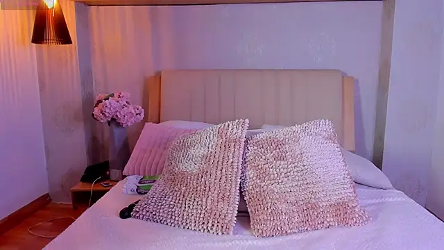 CamilleLynn online show from November 2025 01:49:02 AM