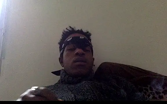 Snapshot of POPAYE972 chatting on February 2026 11:40:02 AM POPAYE972 online show from February 2026 11:40:02 AM