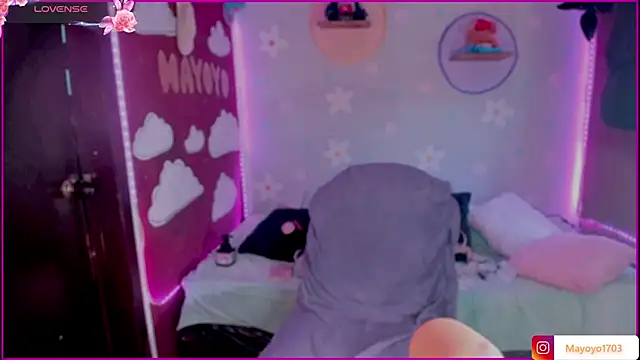 Snapshot of kiki_cavilll chatting on December 2025 02:45:02 PM kiki cavilll online show from December 2025 02:45:02 PM