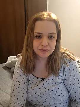 cansuozell online show from December 2025 06:57:02 PM