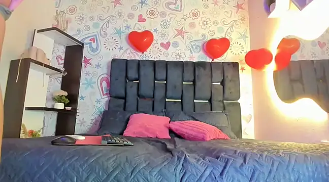 KOURTNEY-- online show from February 2025 04:47:01 AM