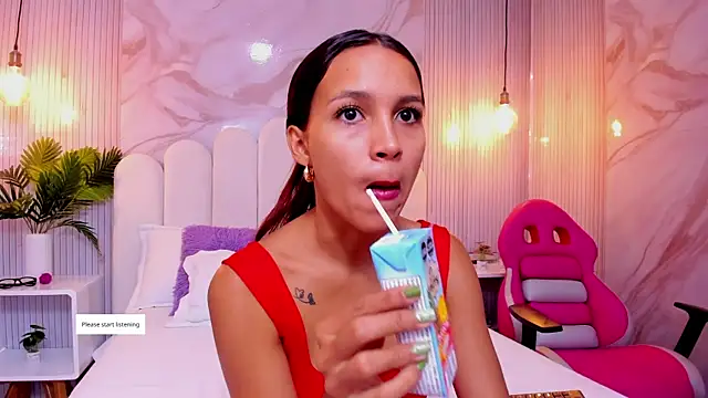 Snapshot of Carohorny4u chatting on October 2025 01:09:02 PM Carohorny4u online show from October 2025 01:09:02 PM