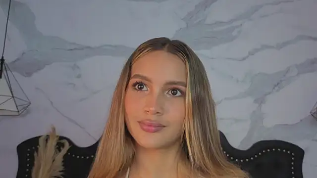 Snapshot of Carohorny4u chatting on April 2026 10:49:02 PM Carohorny4u online show from April 2026 10:49:02 PM