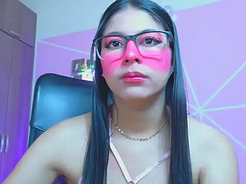 Snapshot of _ALLYSON18_ chatting on April 2026 11:57:01 AM ALLYSON18 online show from April 2026 11:57:01 AM