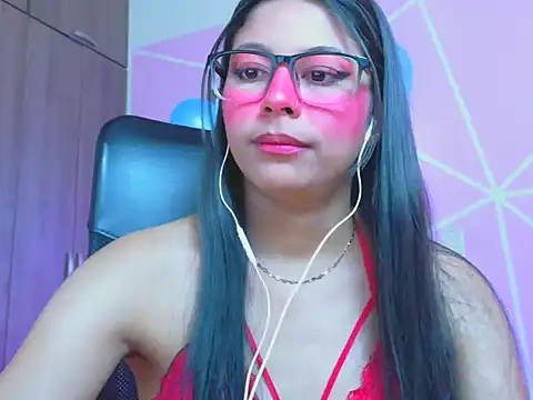 Snapshot of _ALLYSON18_ chatting on April 2026 05:30:01 PM ALLYSON18 online show from April 2026 05:30:01 PM