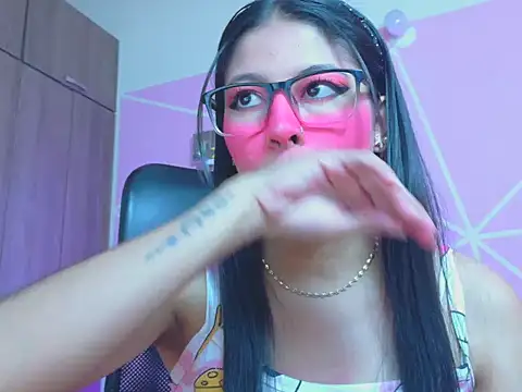 Snapshot of _ALLYSON18_ chatting on May 2026 11:48:02 AM ALLYSON18 online show from May 2026 11:48:02 AM