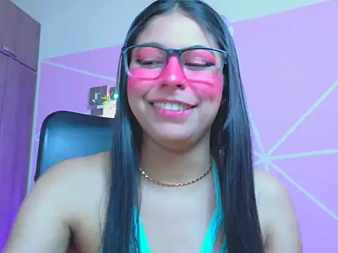 Snapshot of _ALLYSON18_ chatting on May 2026 04:04:02 PM ALLYSON18 online show from May 2026 04:04:02 PM