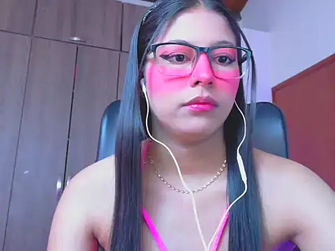 Snapshot of _ALLYSON18_ chatting on June 2026 11:36:02 AM ALLYSON18 online show from June 2026 11:36:02 AM