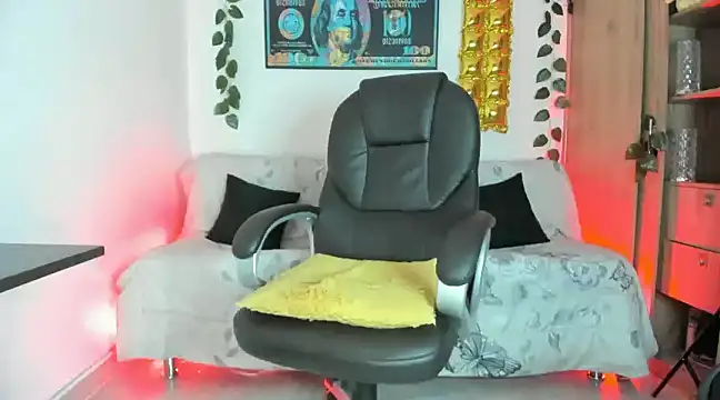 mikee scooth online show from January 2025 01:06:01 AM