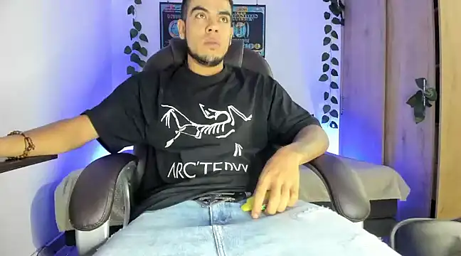 mikee scooth online show from March 2025 08:34:01 AM