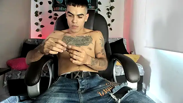 mikee scooth online show from September 2025 07:48:01 PM