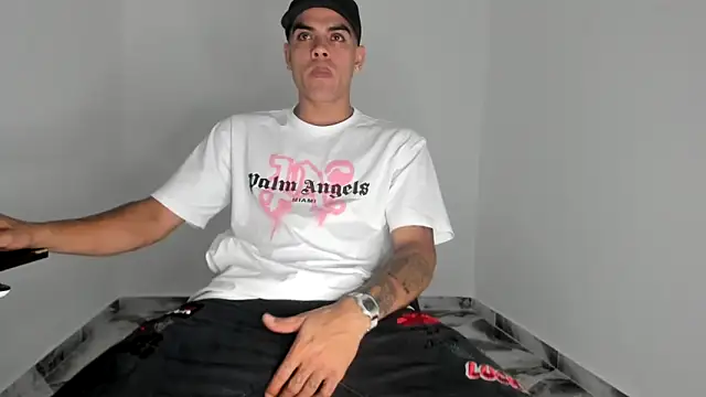 mikee scooth online show from December 2025 04:09:01 AM