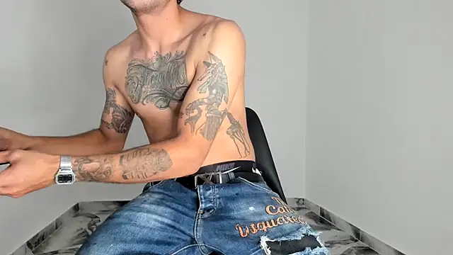 mikee scooth online show from January 2026 09:09:01 PM